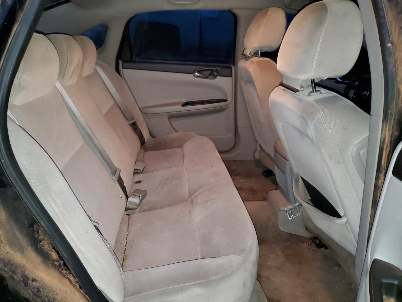 2010 Chevrolet Impala - Image 10