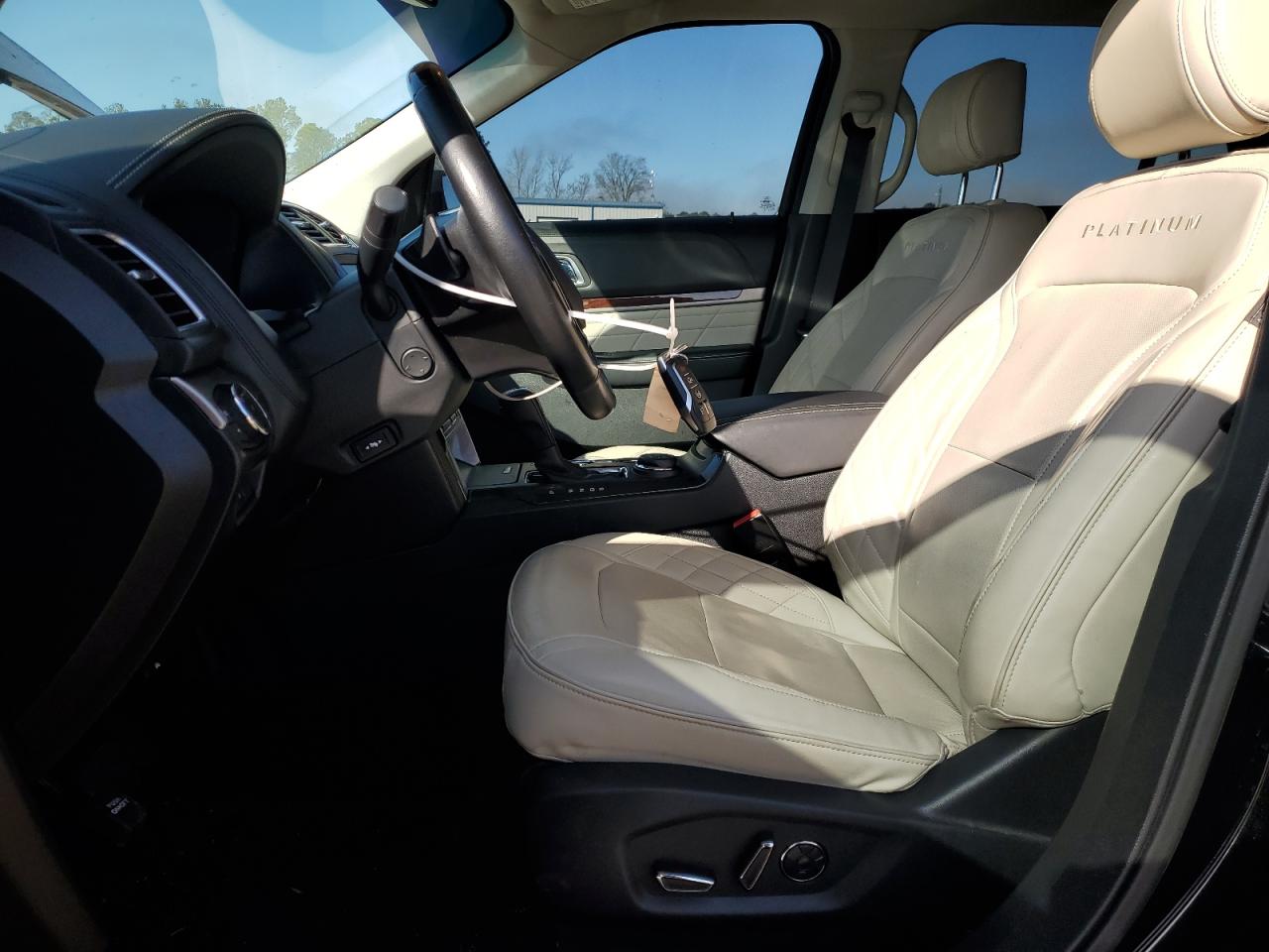 2016 Ford Explorer - Image 7