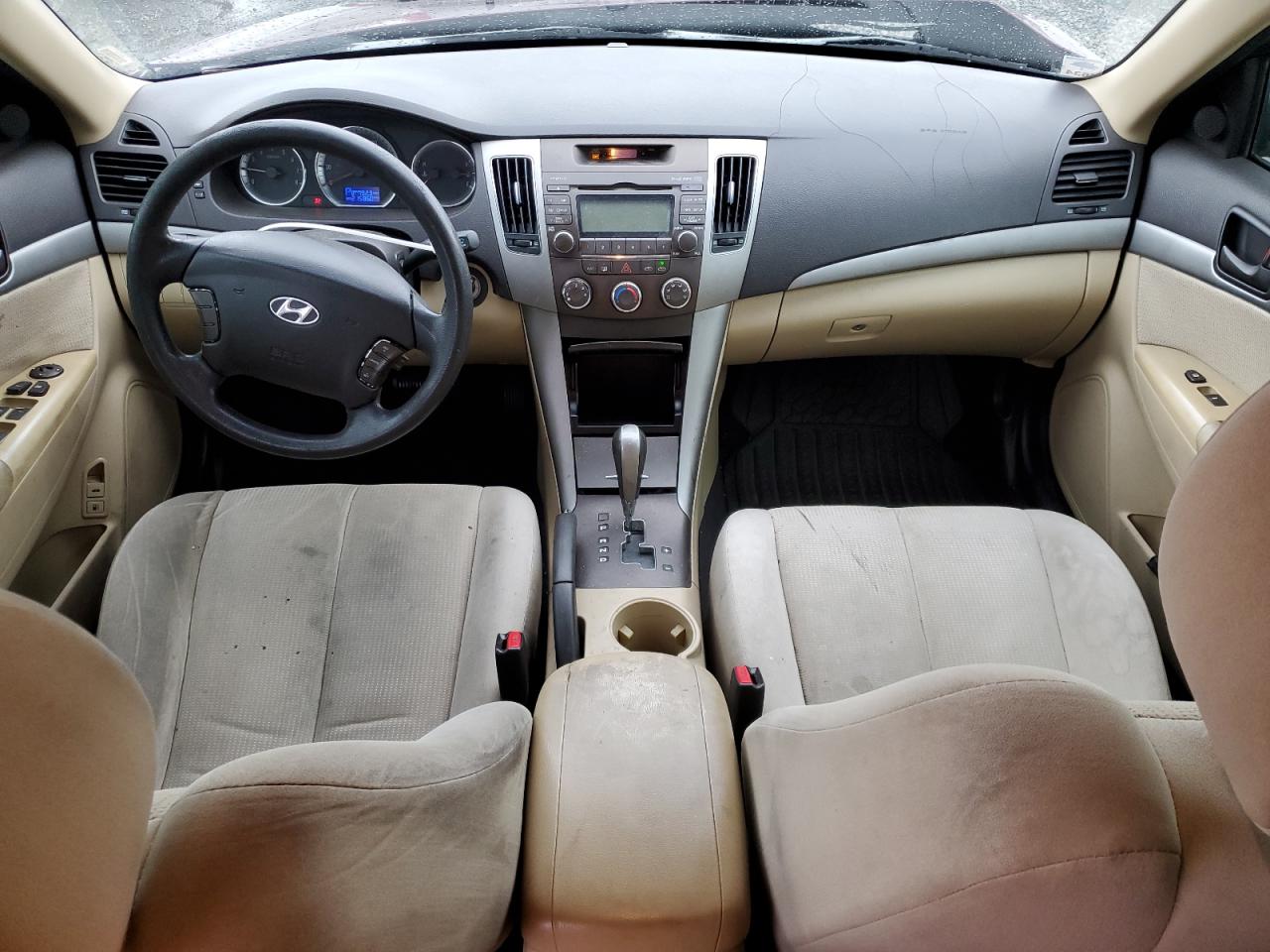 2010 Hyundai Sonata - Image 8