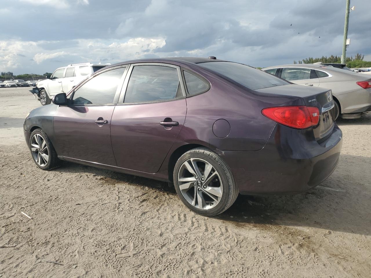 2008 Hyundai Elantra - Image 2