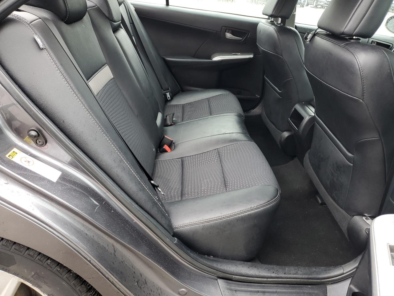 2013 Toyota Camry - Image 11