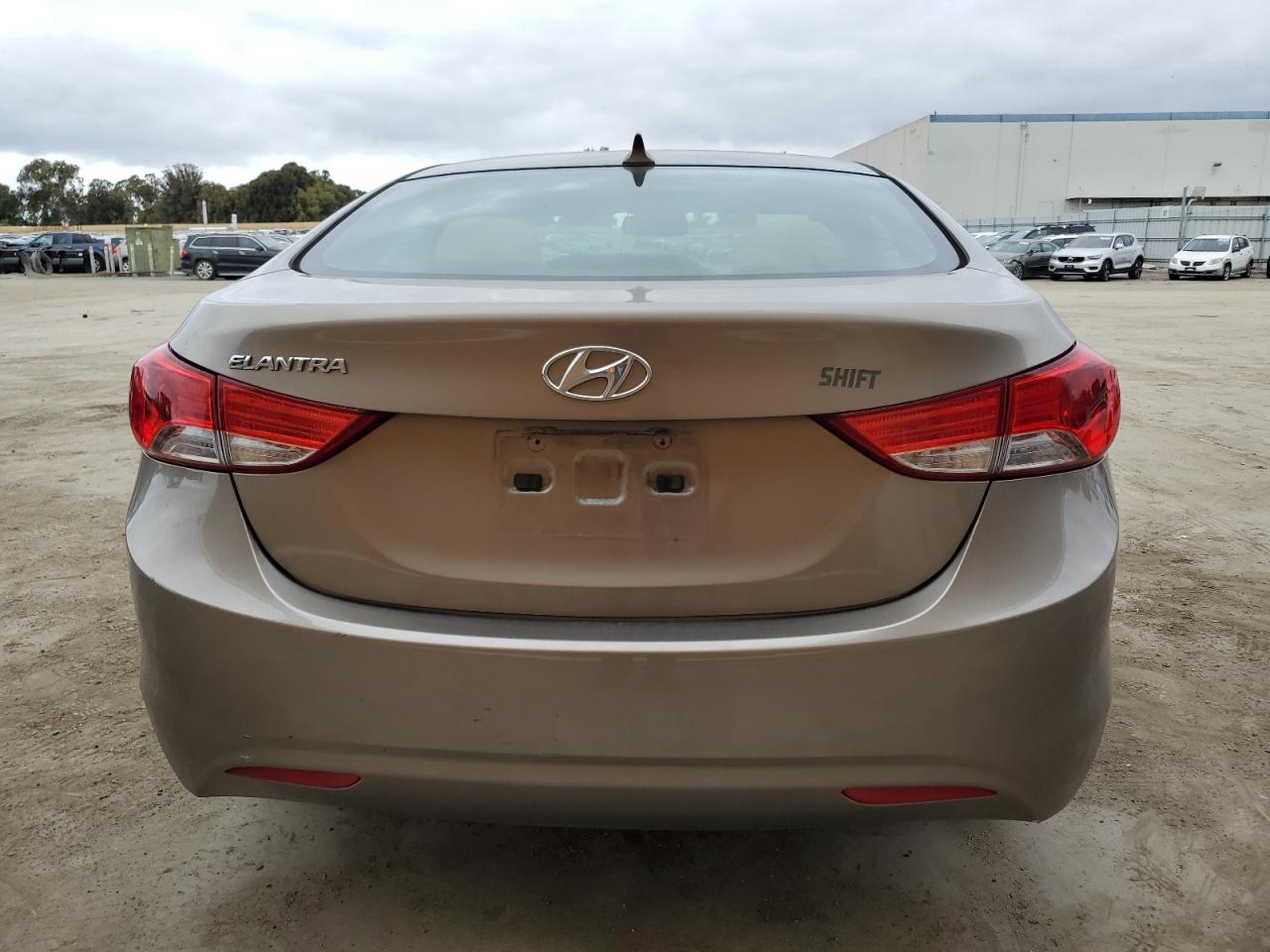 2013 Hyundai Elantra - Image 6