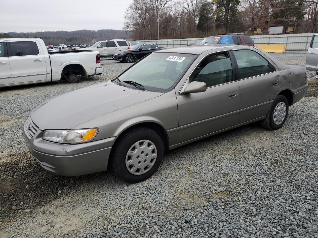 1999 Toyota Camry - Image 1