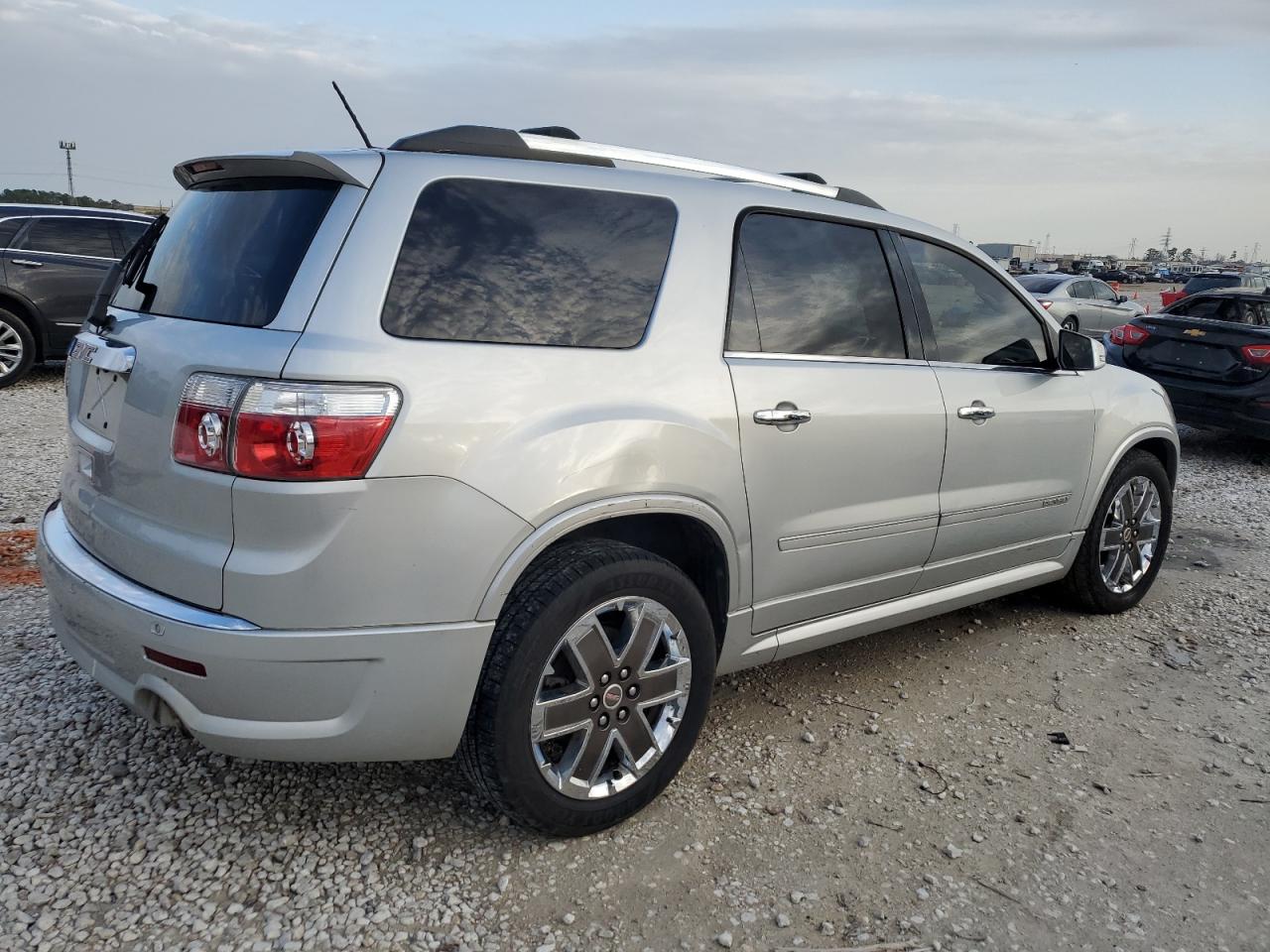 2012 GMC Acadia - Image 3