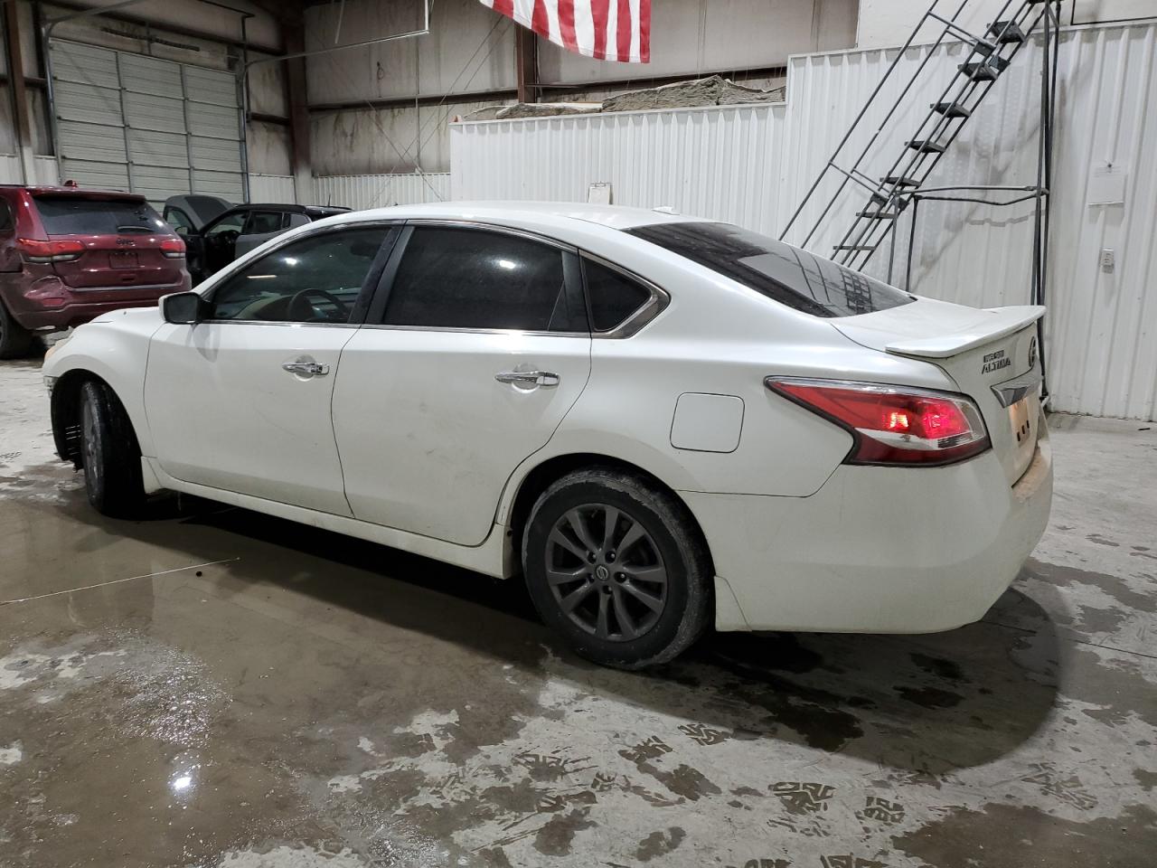 2015 Nissan Altima - Image 2