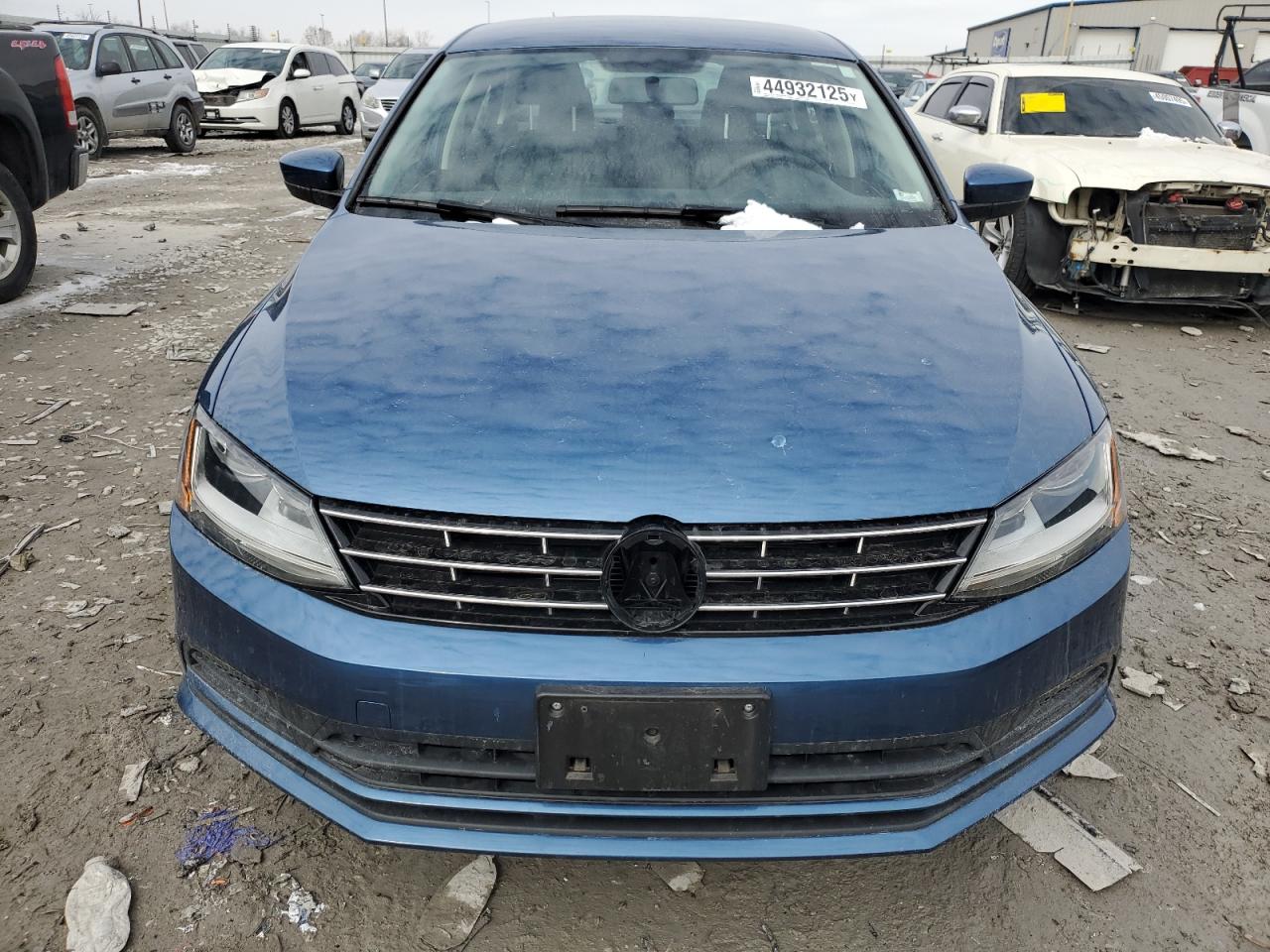 2018 Volkswagen Jetta - Image 5