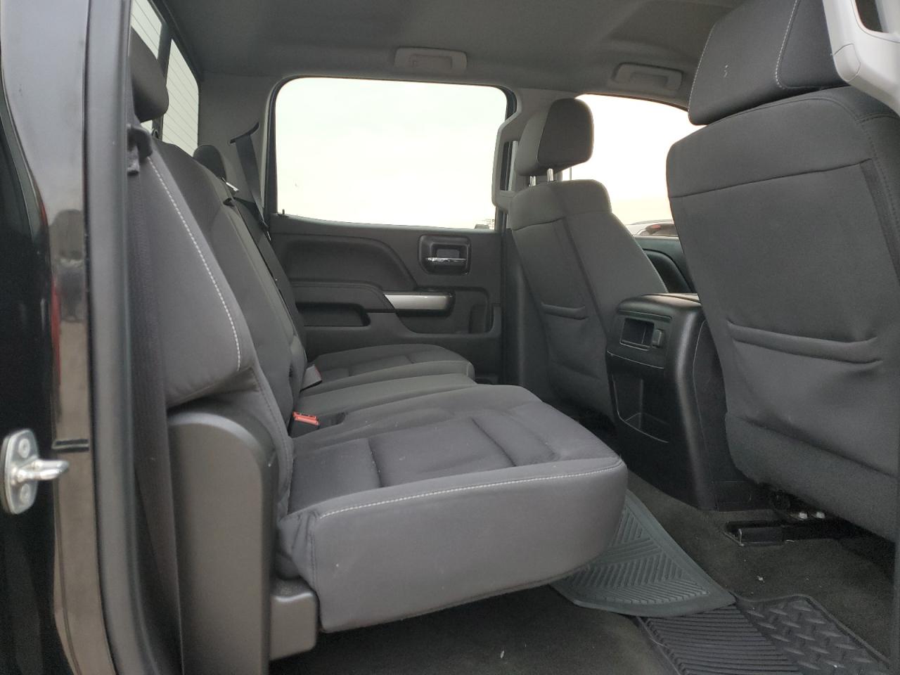 2018 Chevrolet Silverado - Image 10