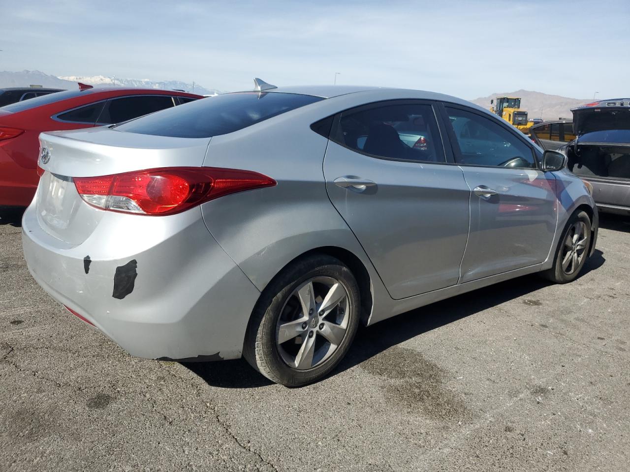2011 Hyundai Elantra - Image 3