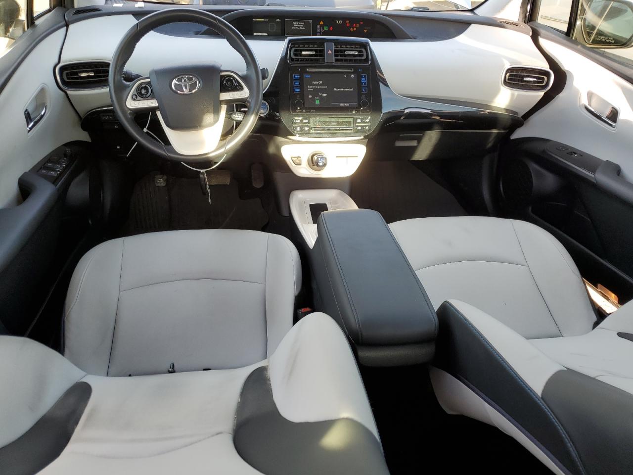2016 Toyota Prius - Image 8