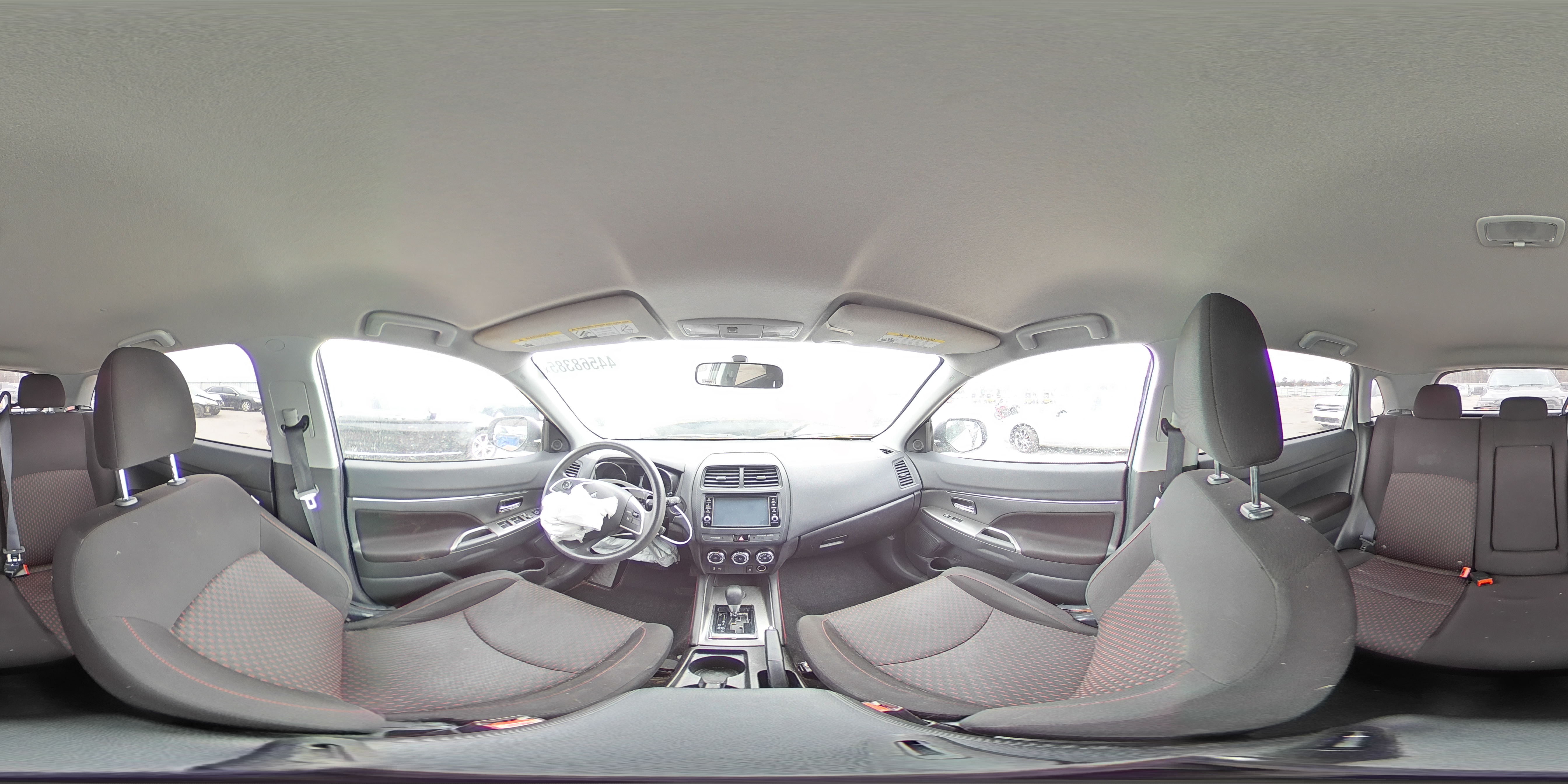 2019 Mitsubishi Outlander - Image 13
