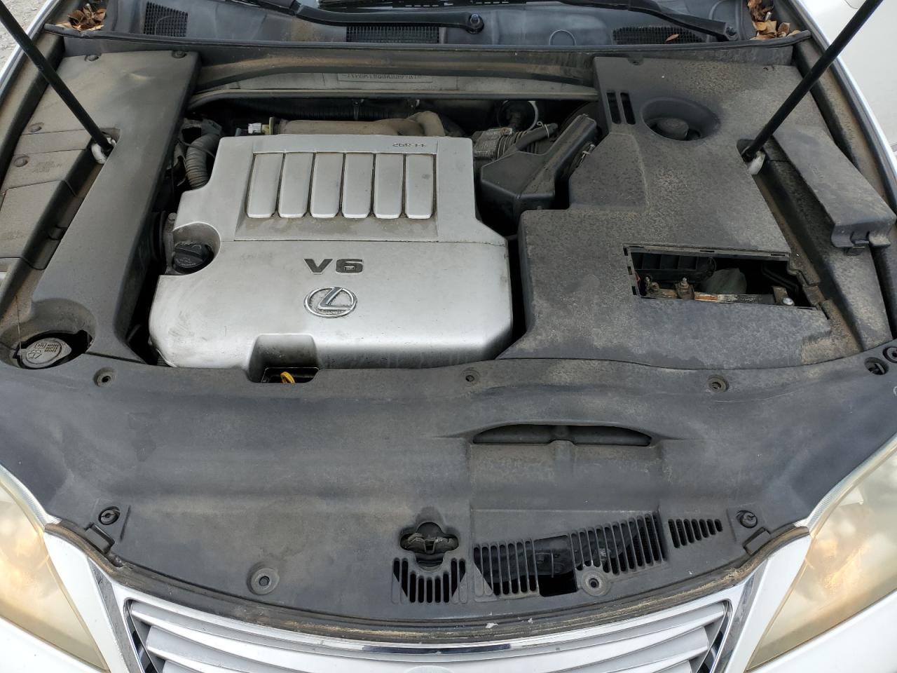 2010 Lexus ES - Image 12