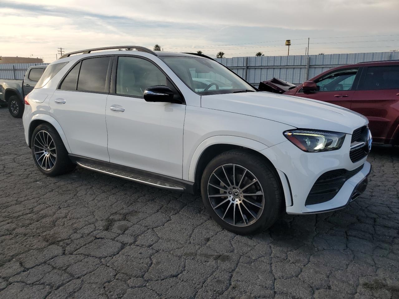 2021 Mercedes-Benz GLE - Image 4