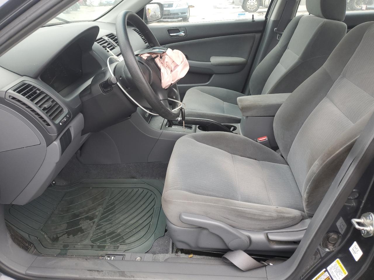 2005 Honda Accord - Image 7