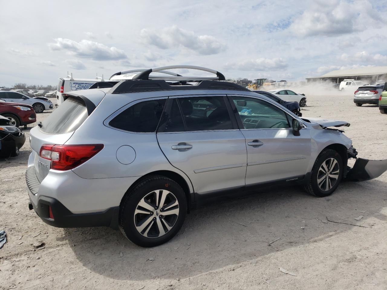 2018 Subaru Outback - Image 3