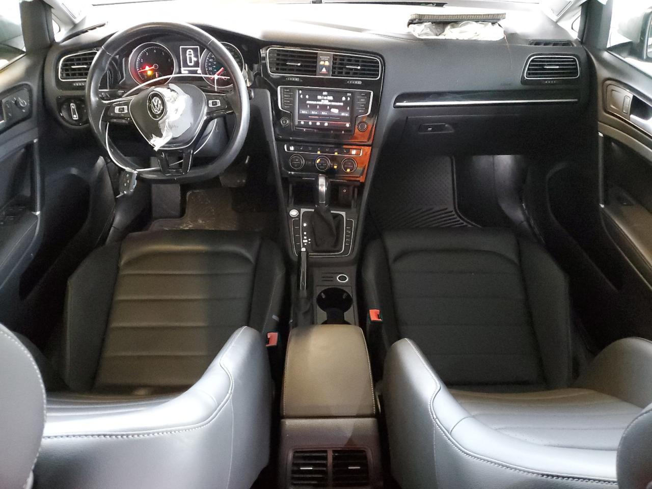 2016 Volkswagen Golf - Image 8