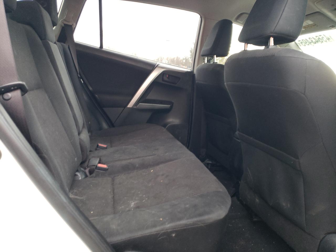 2016 Toyota RAV 4 - Image 11