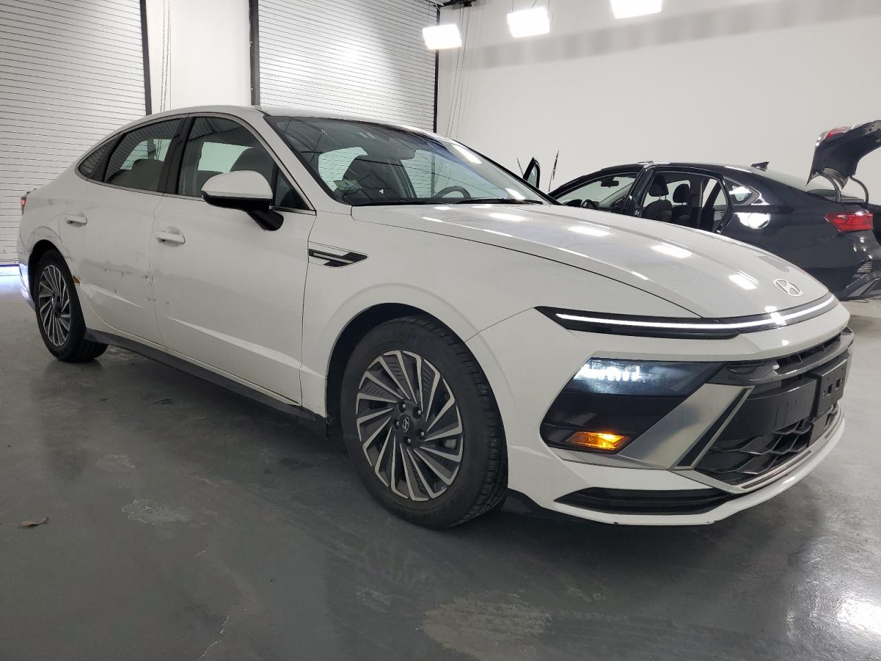 2024 Hyundai Sonata - Image 4