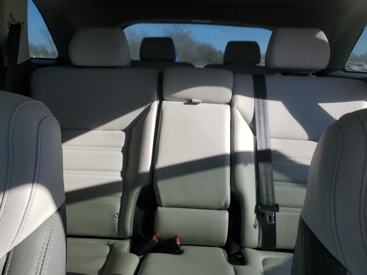 2016 Kia Sorento - Image 10