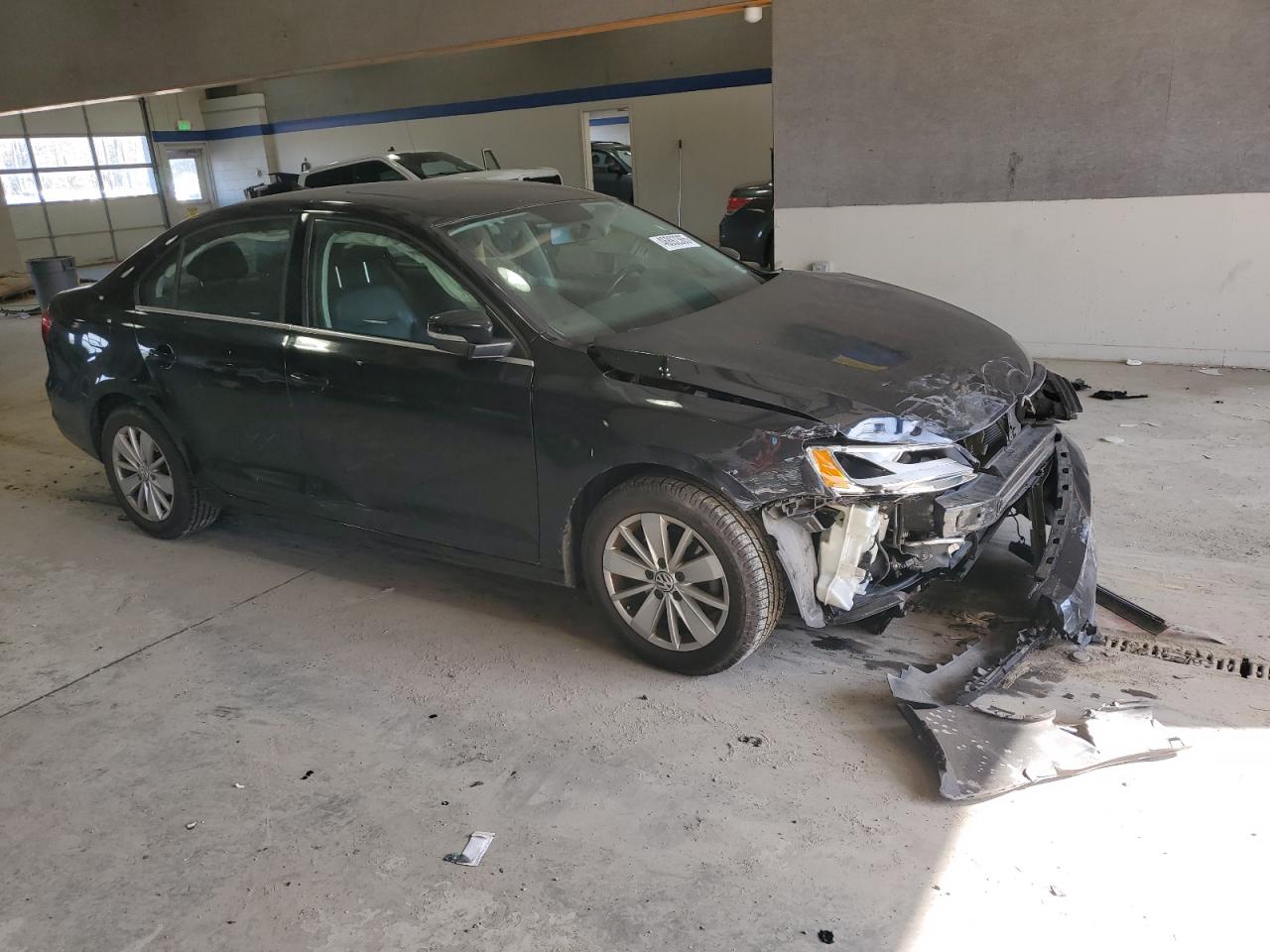2015 Volkswagen Jetta - Image 4