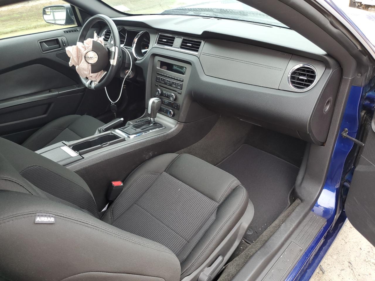 2014 Ford Mustang - Image 8