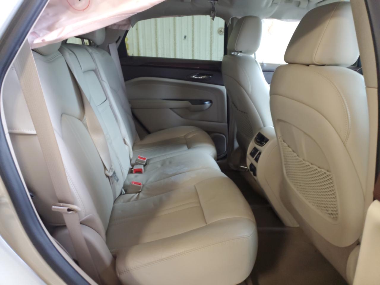 2015 Cadillac SRX - Image 12