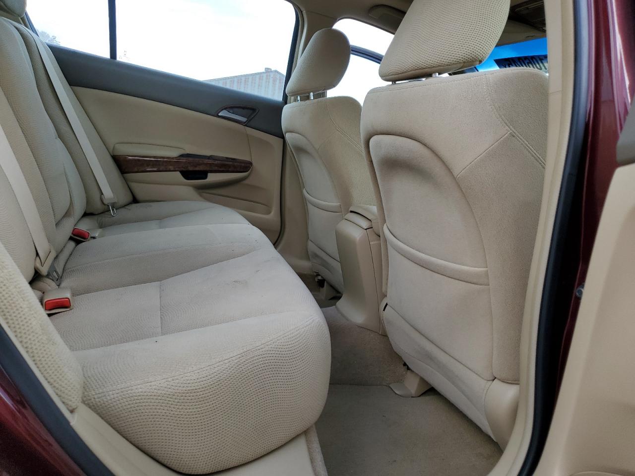 2009 Honda Accord - Image 11