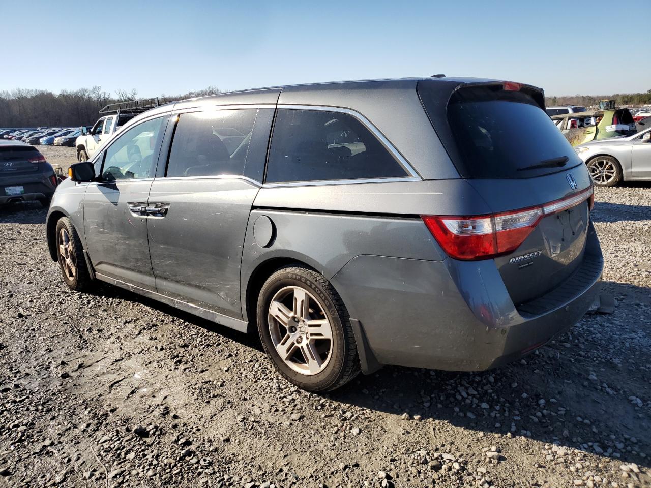 2011 Honda Odyssey - Image 2