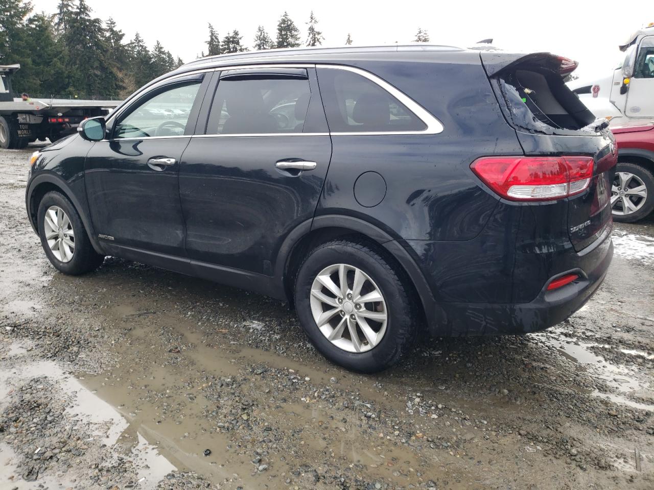 2017 Kia Sorento - Image 2