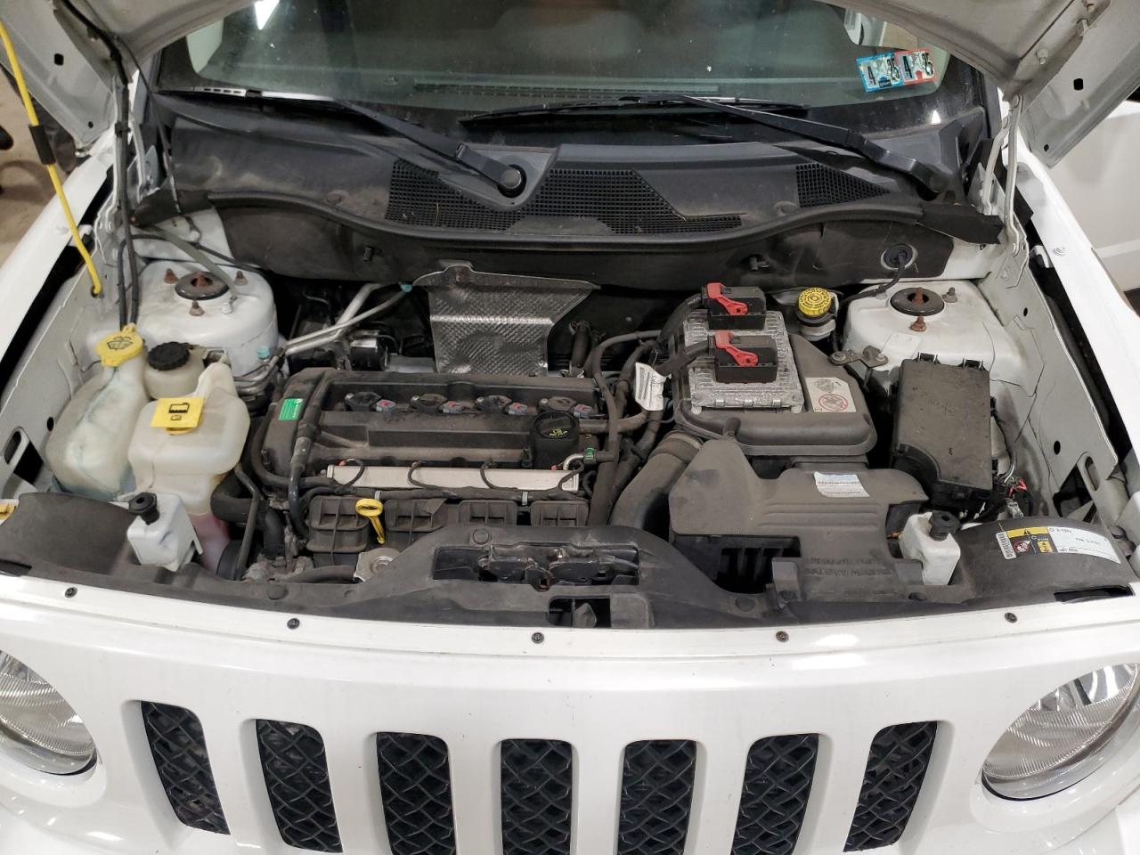 2016 Jeep Liberty (Patriot) - Image 12
