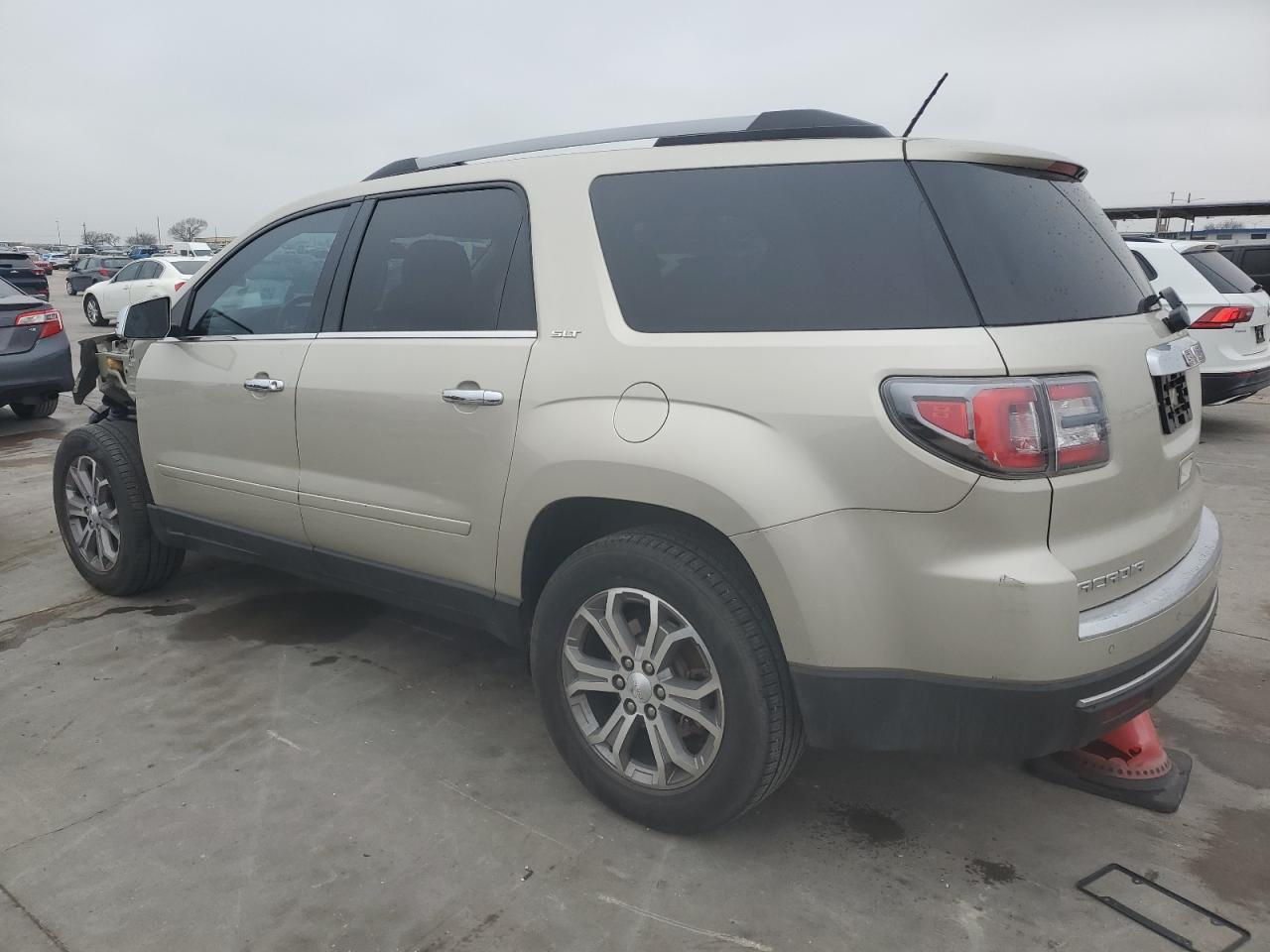 2014 GMC Acadia - Image 2