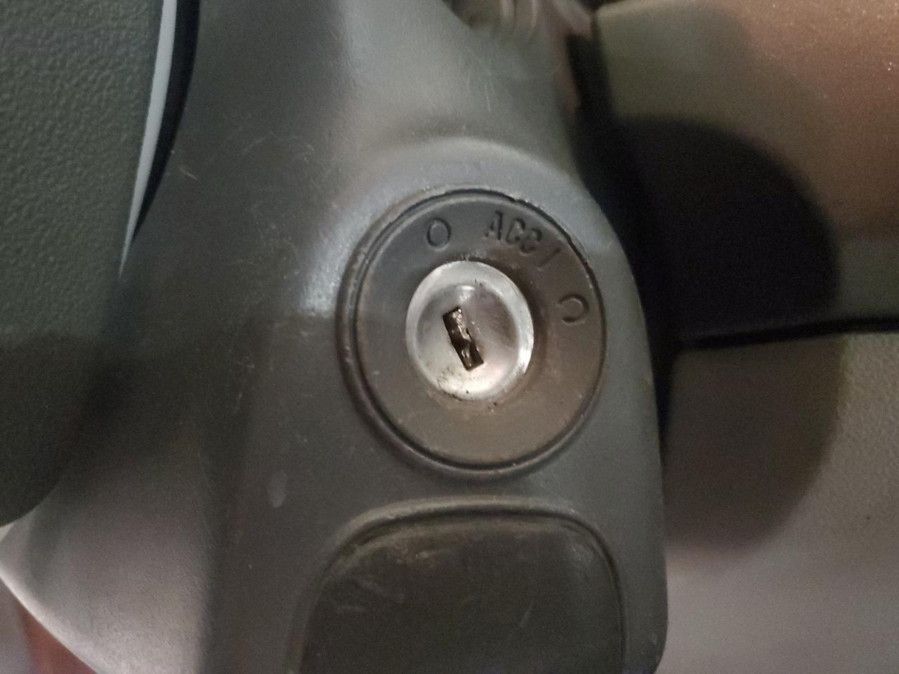2005 Chevrolet Cobalt - Image 12
