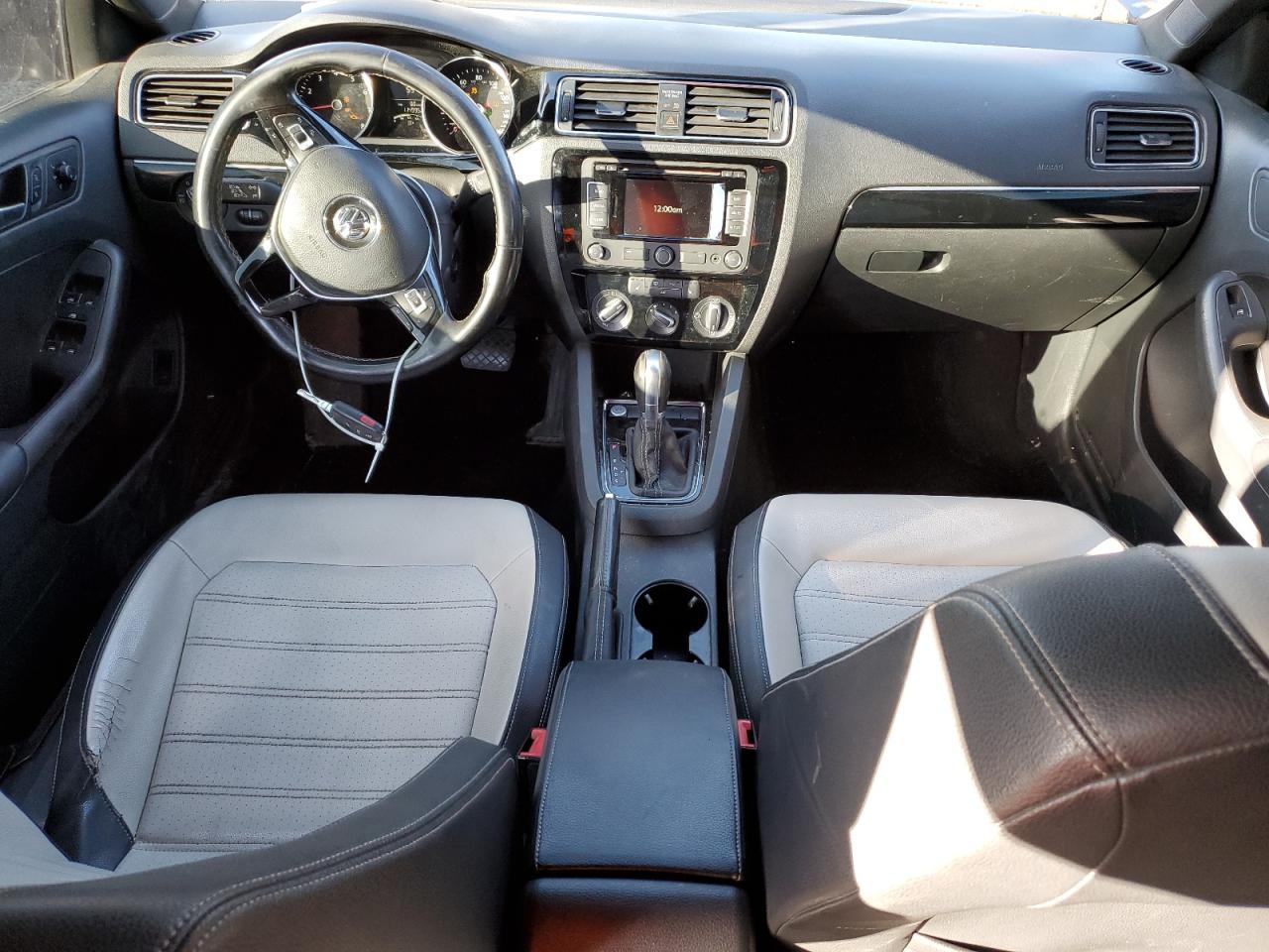 2015 Volkswagen Jetta - Image 8