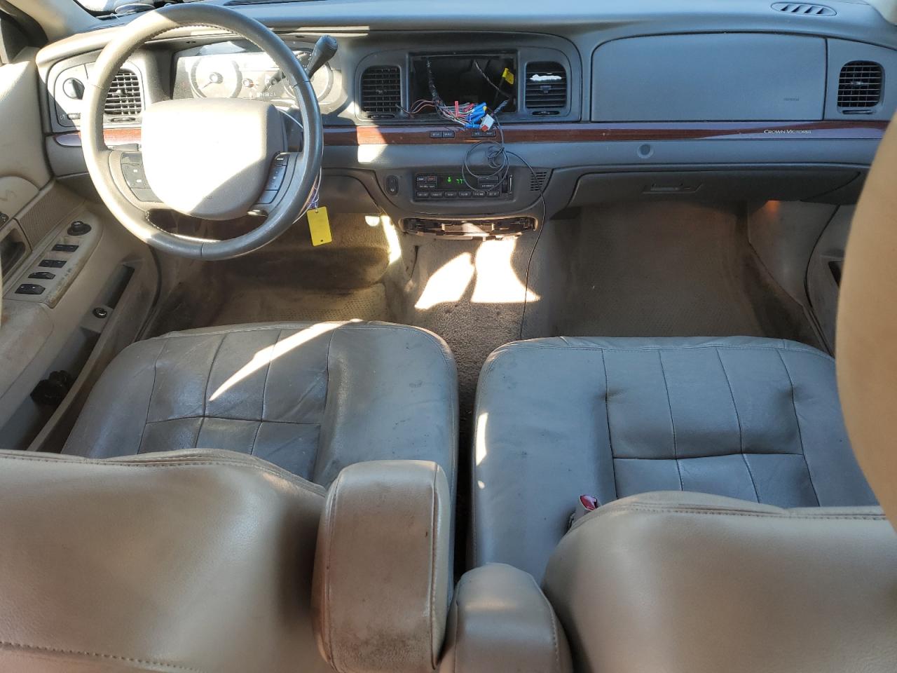 2011 Ford Crown Victoria - Image 8