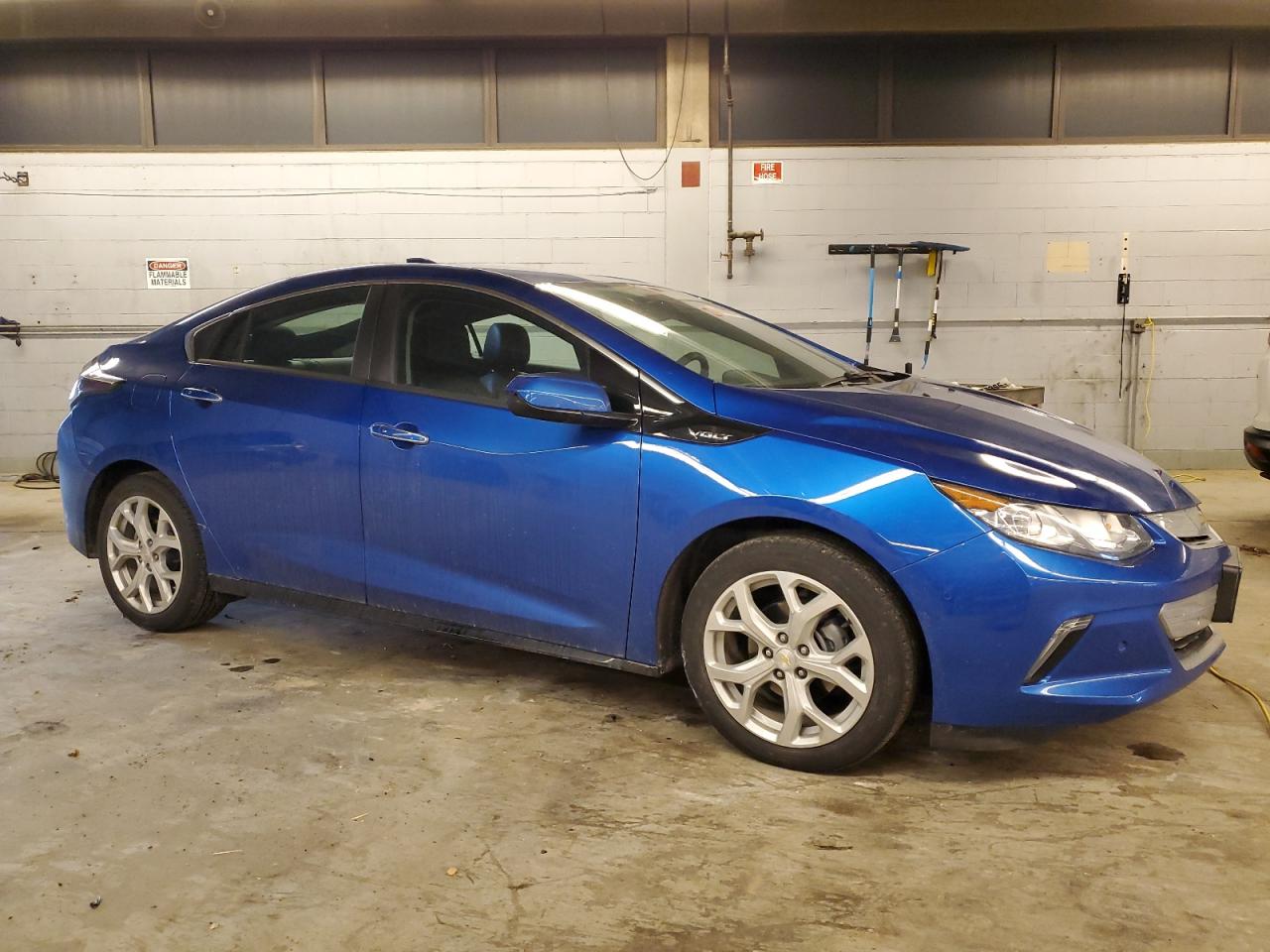 2017 Chevrolet Volt - Image 4