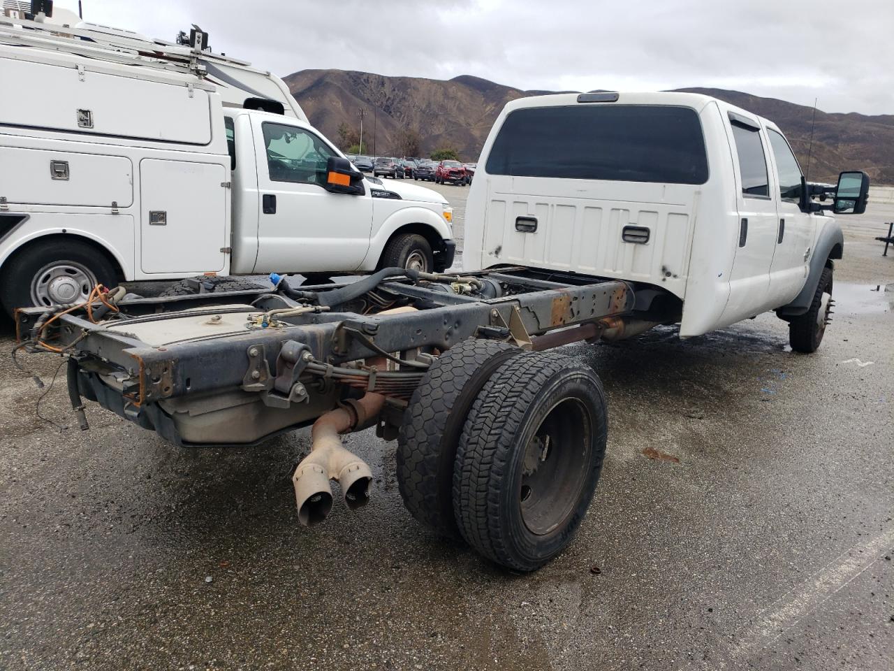 2013 Ford F550 - Image 3