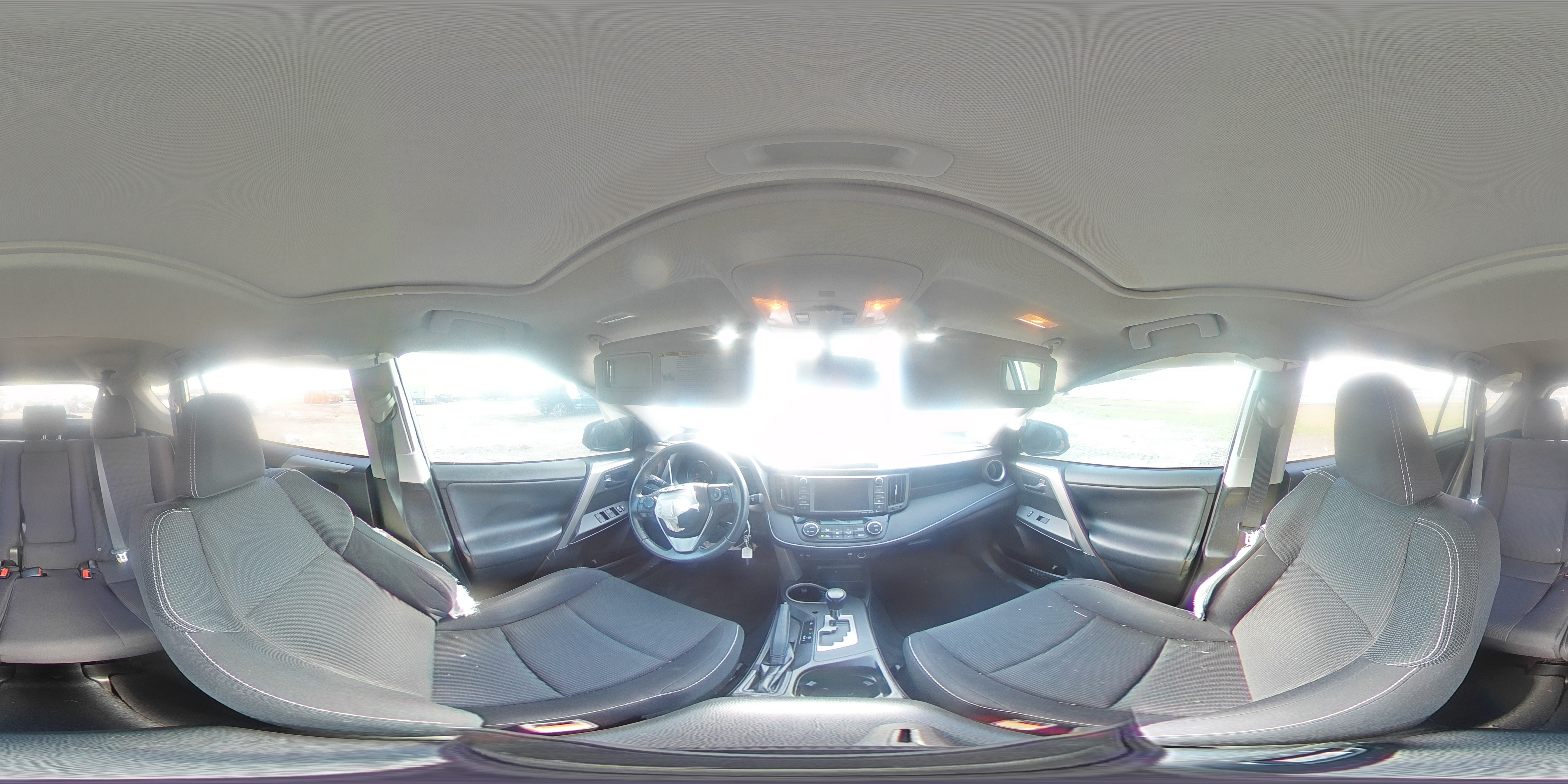 2016 Toyota RAV 4 - Image 13