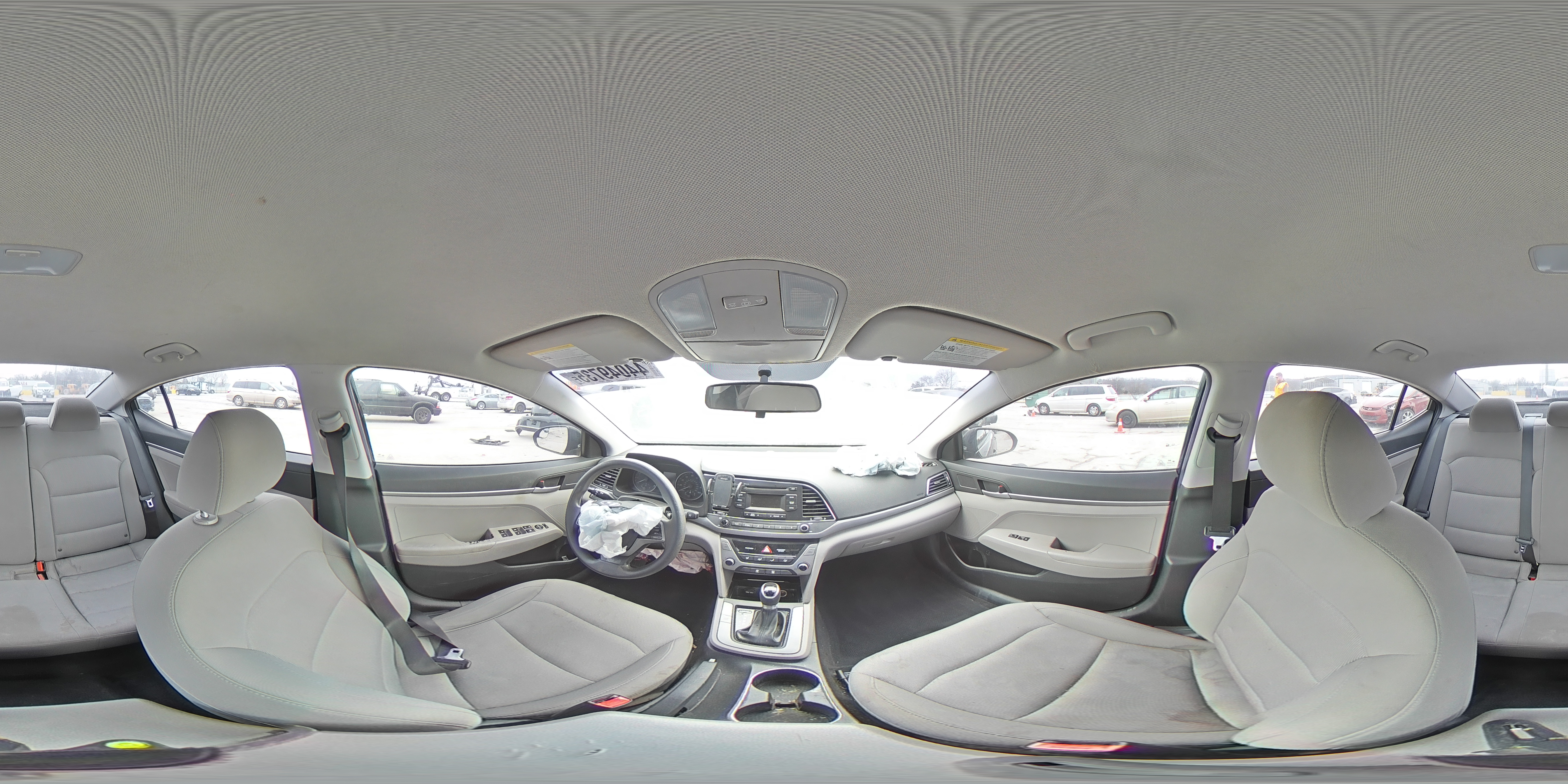 2018 Hyundai Elantra - Image 12