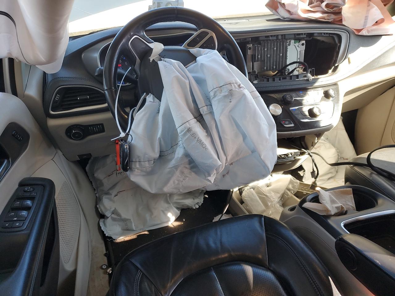 2021 Chrysler Pacifica Touring L VIN: 2C4RC1BG6MR539328 Lot: 46557725