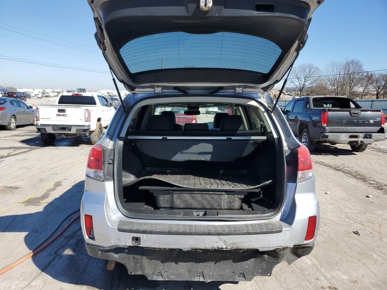 2012 Subaru Outback - Image 6