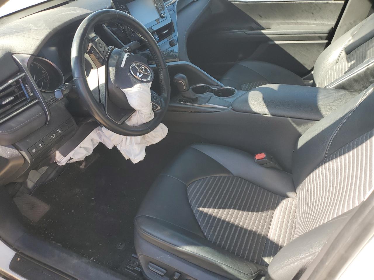 2021 Toyota Camry - Image 7