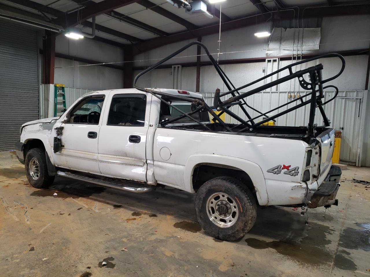 2006 Chevrolet Silverado - Image 2