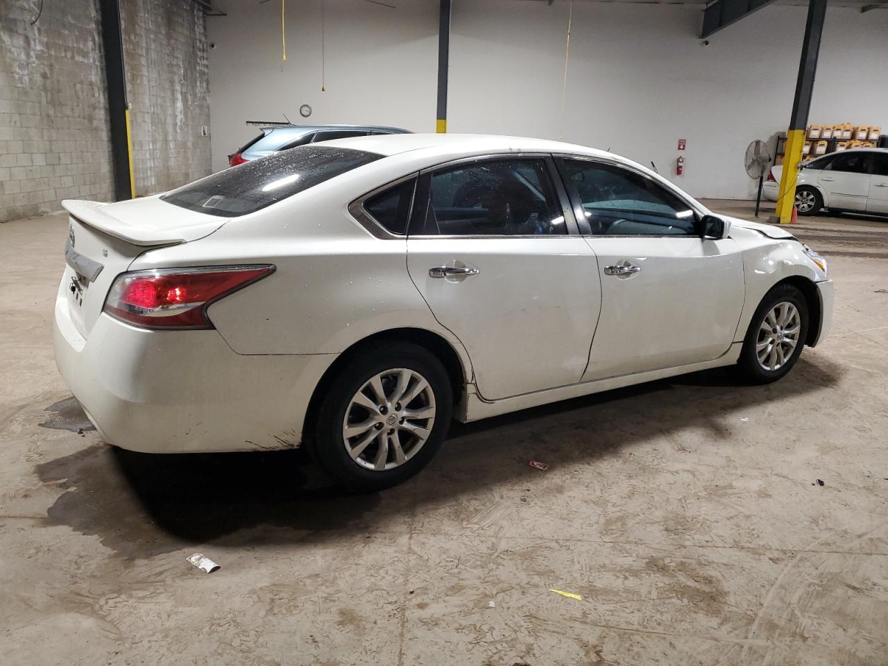 2015 Nissan Altima - Image 3