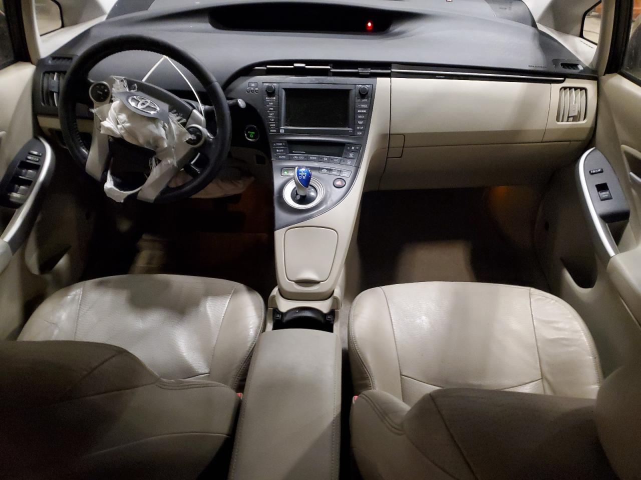2010 Toyota Prius - Image 8