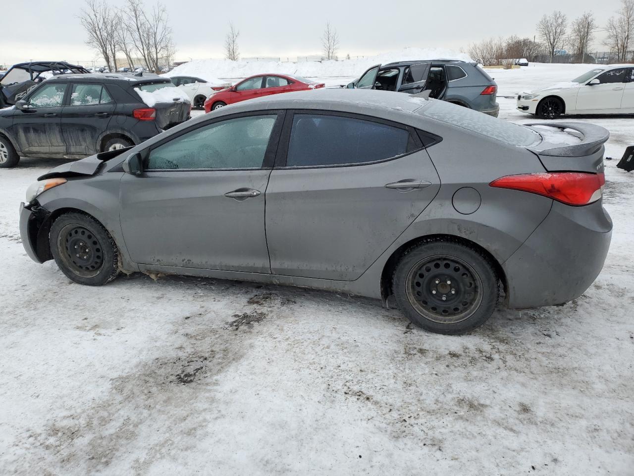2013 Hyundai Elantra - Image 2