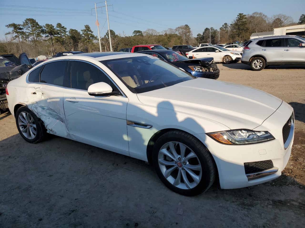 2019 Jaguar XF - Image 4