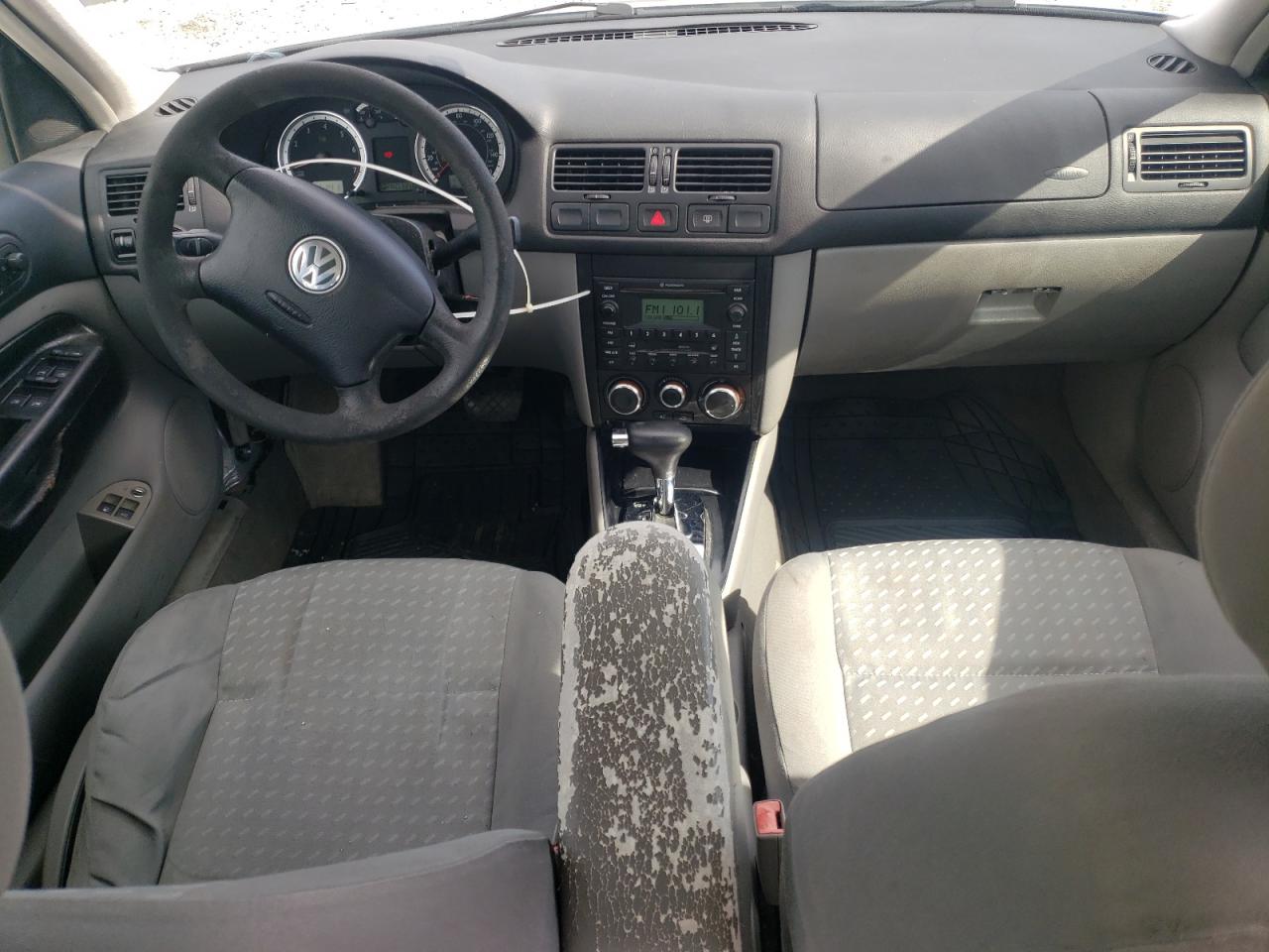 2004 Volkswagen Jetta - Image 8