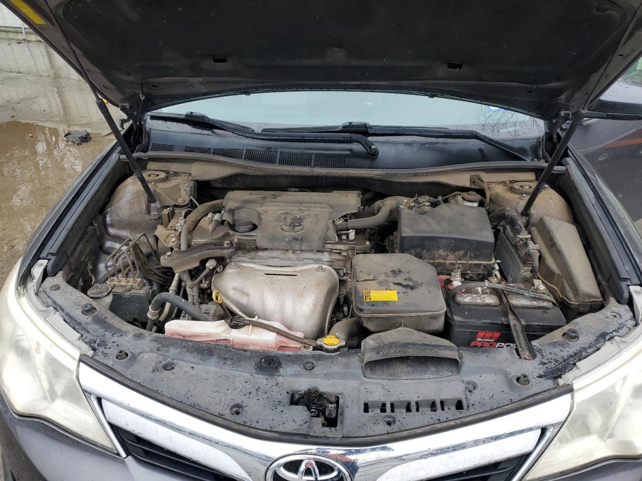 2014 Toyota Camry - Image 13