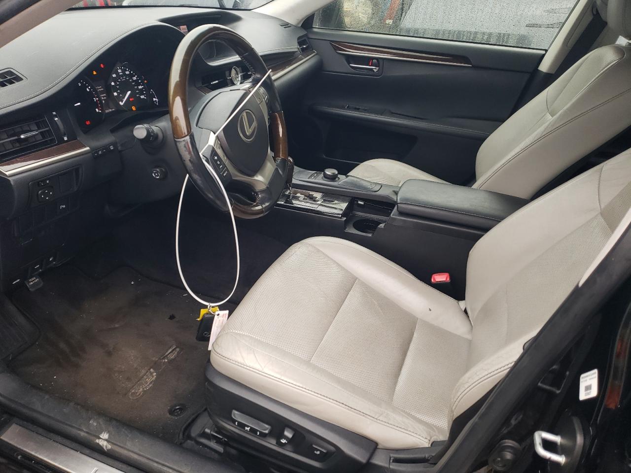 2013 Lexus ES - Image 7