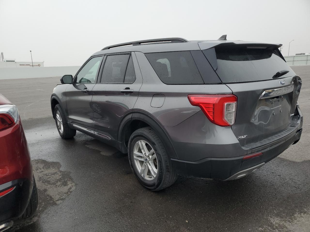 2023 Ford Explorer - Image 2