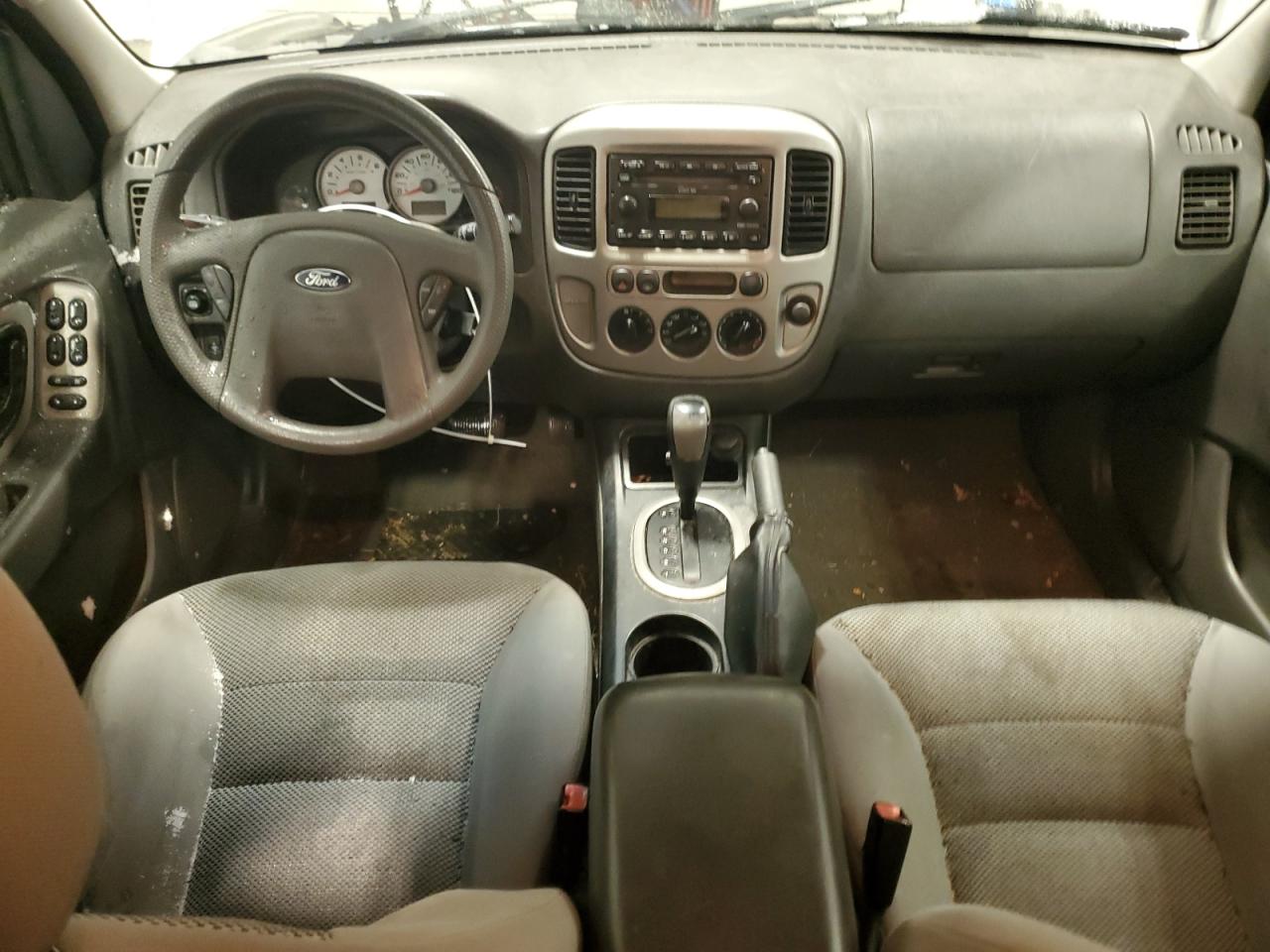 2005 Ford Escape - Image 8